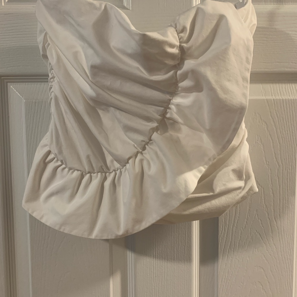 White House Black Market Off-White Ruched Crop Top